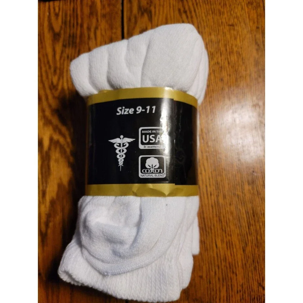 Diabetic athletic socks for men or women, SIZE 9-11.